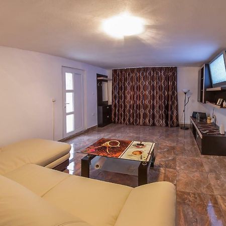 Casa De Vacanta Jeny Novaci-Străini Extérieur photo
