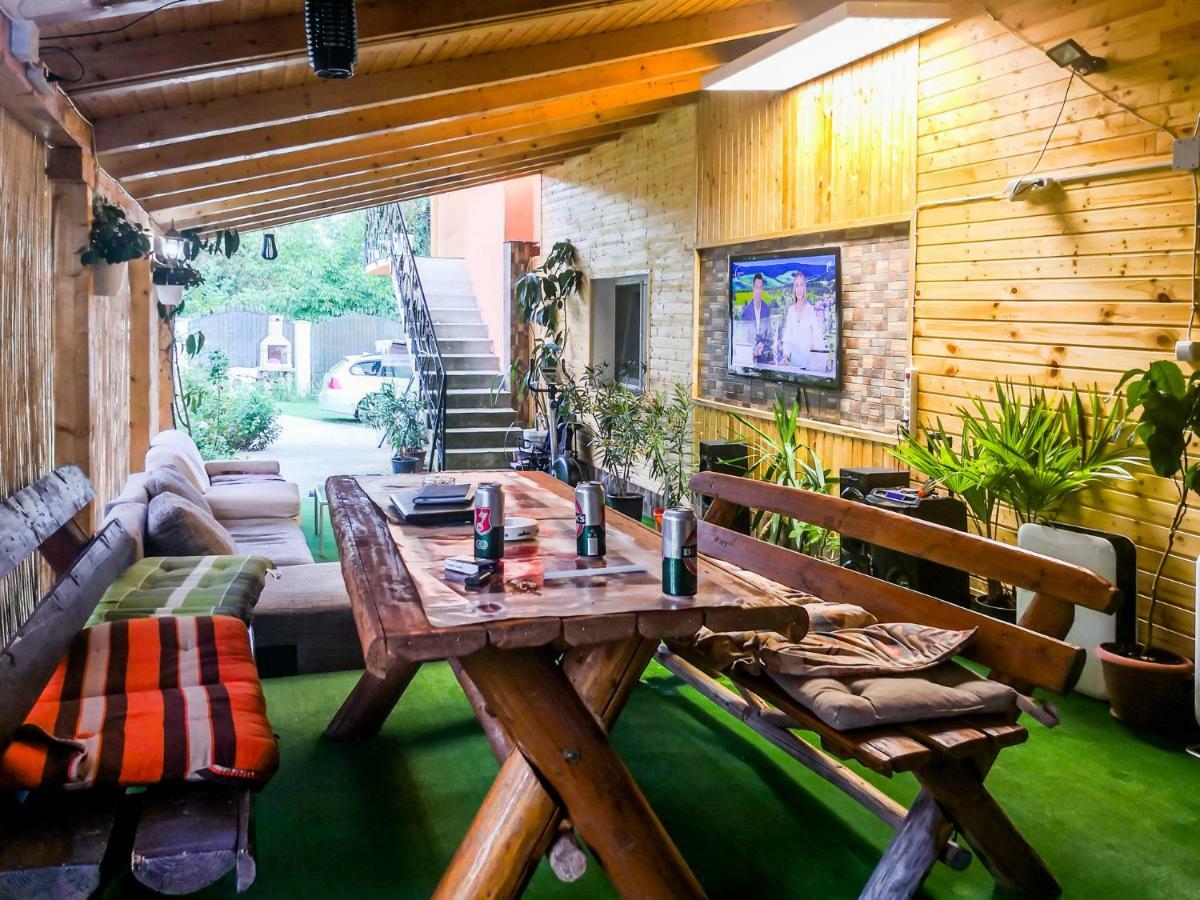 Casa De Vacanta Jeny Novaci-Străini Extérieur photo