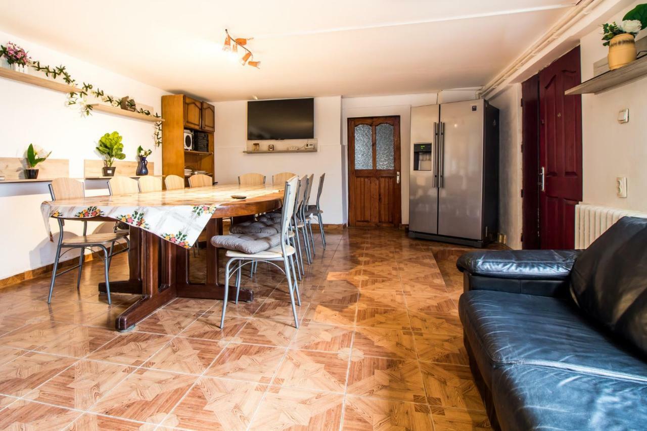 Casa De Vacanta Jeny Novaci-Străini Extérieur photo