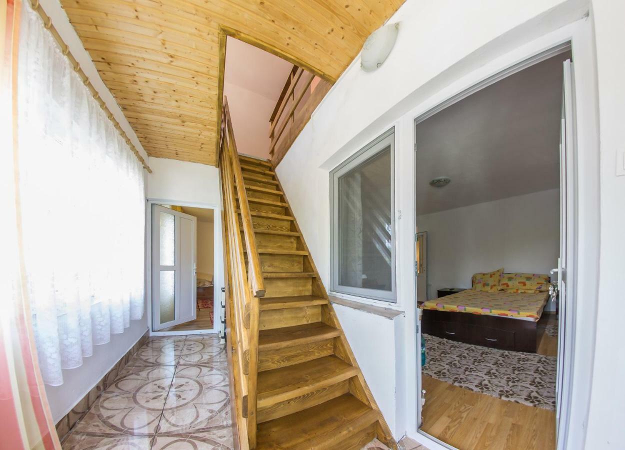 Casa De Vacanta Jeny Novaci-Străini Extérieur photo