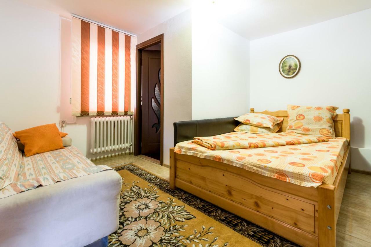 Casa De Vacanta Jeny Novaci-Străini Extérieur photo