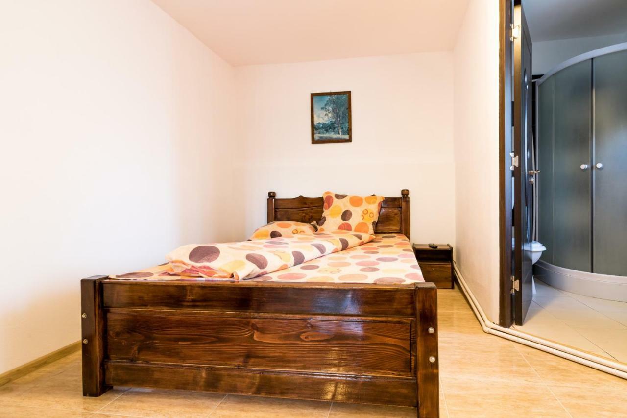 Casa De Vacanta Jeny Novaci-Străini Extérieur photo