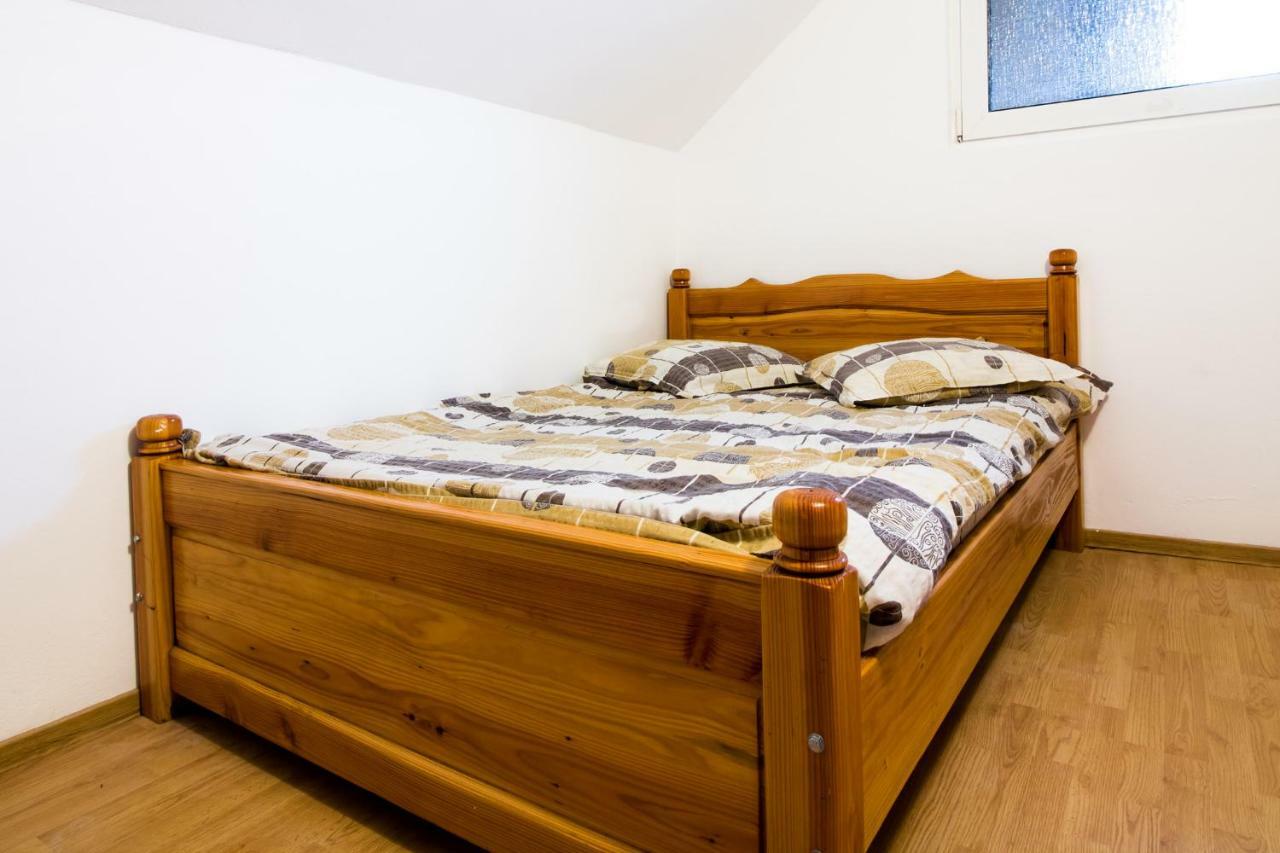Casa De Vacanta Jeny Novaci-Străini Extérieur photo