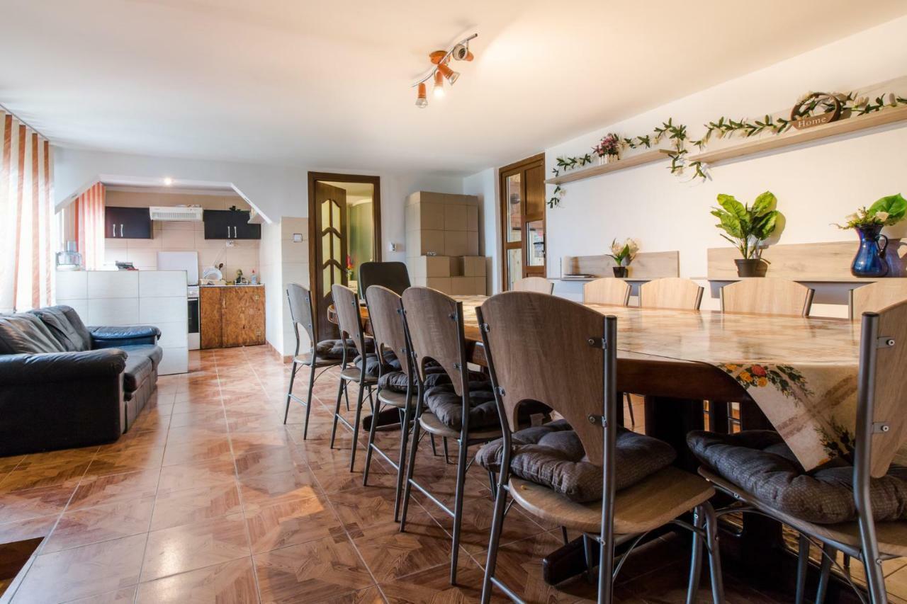 Casa De Vacanta Jeny Novaci-Străini Extérieur photo